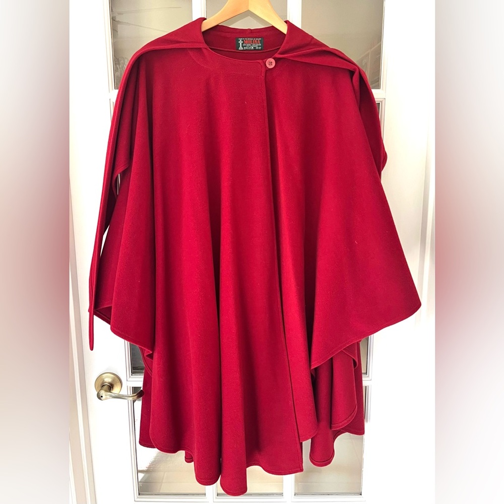 Molina Irish Walking Hooded Cape